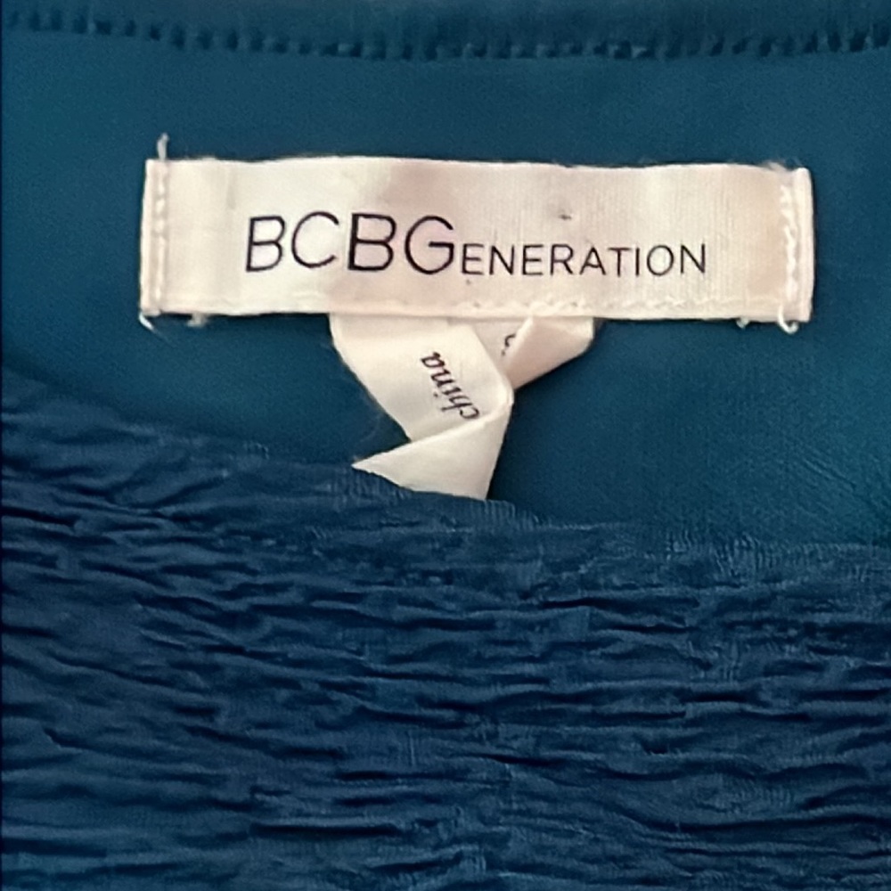 BCBGeneration True Blue One Sleeve Ruched Dress. - Picture 5 of 6